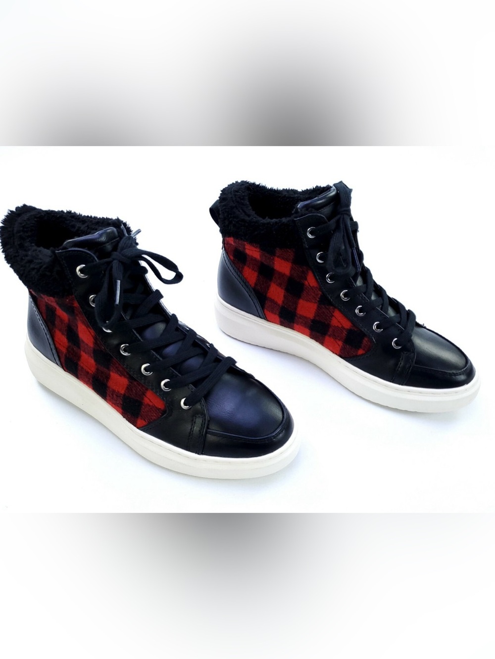 New! Cozy Sherpa Marc Fisher Plaid High-Top Lace-Up size 8.5 - perfect for fall!